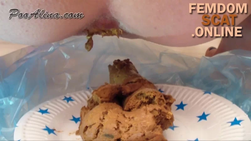 suppkakiem – Alina dancing and BIG pooping – REALLY close-up