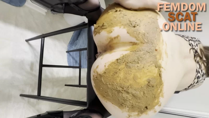 ScatBunni – Do you like the way my bunnitail looks