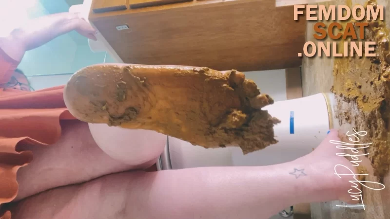 LucyPuddles – Booty & Soles & Scat. Oh My!