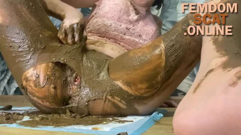 PooGirl – juicy shit diarrhea in nylons, tearing pantyhose, smearing