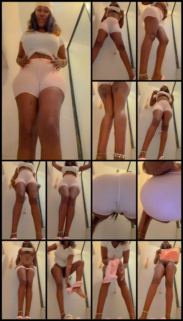 MistressMystique – PISSING BARBIE