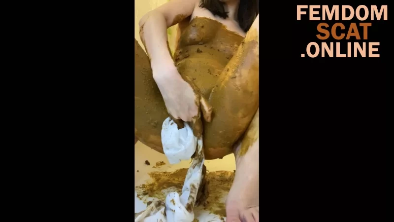 p00girl – I poop, tear, put white pantyhose into my pussy and rub shit all over my body