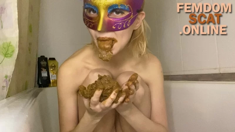 PooGirl – chewing and smearing in the mask